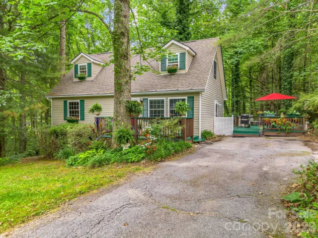 115 Cinnamon Way