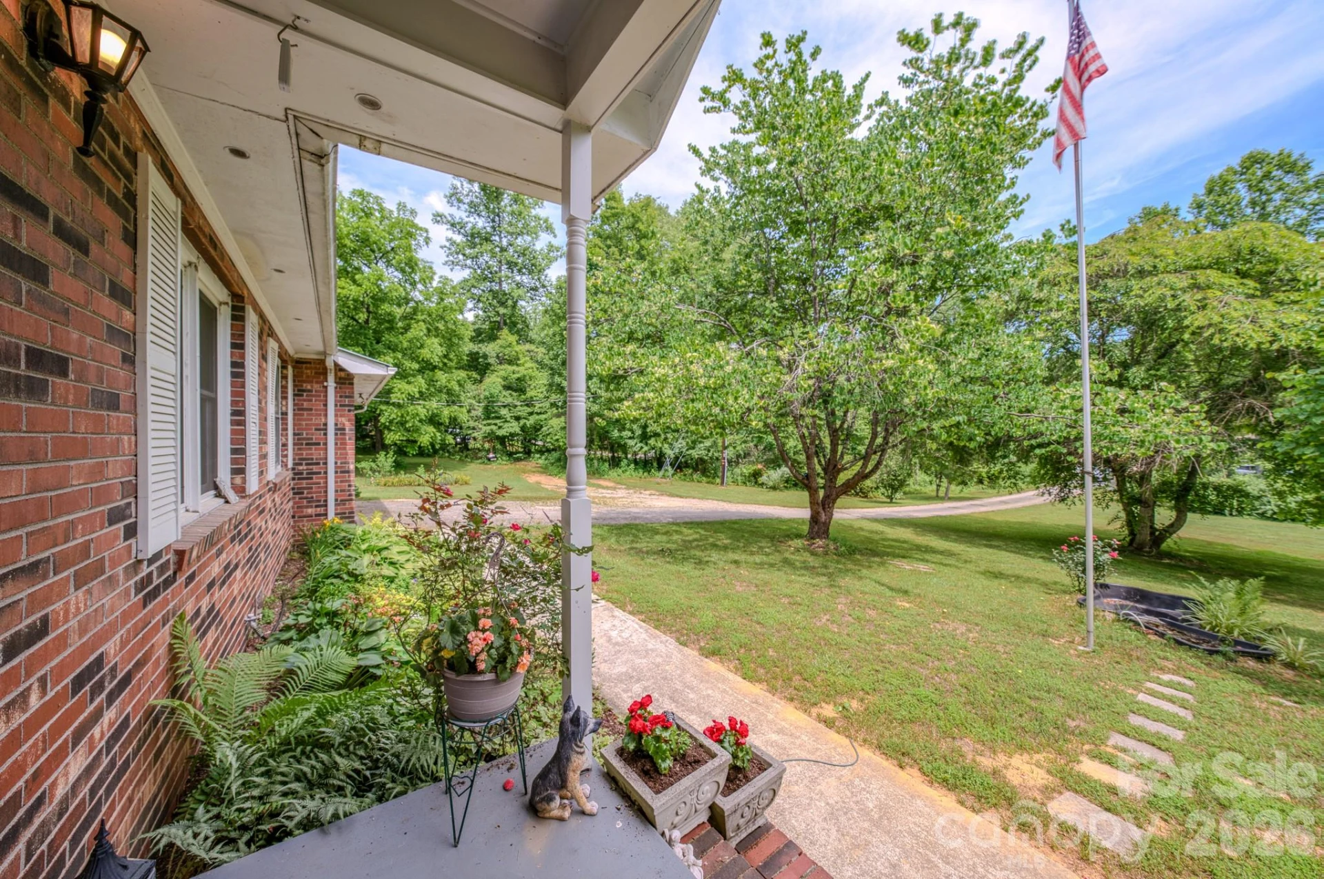 287 Robertson Drive - Photo 3