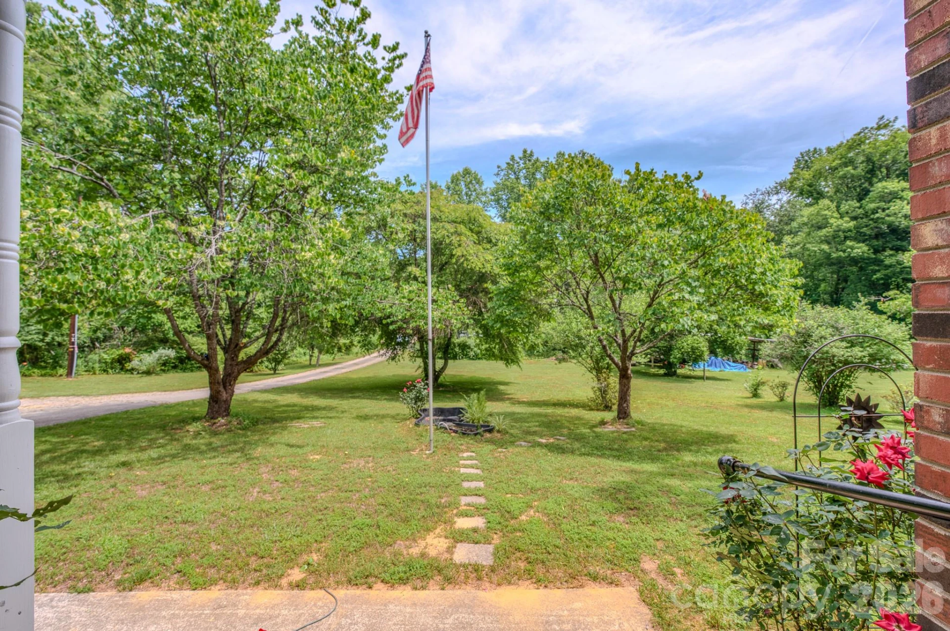287 Robertson Drive - Photo 4