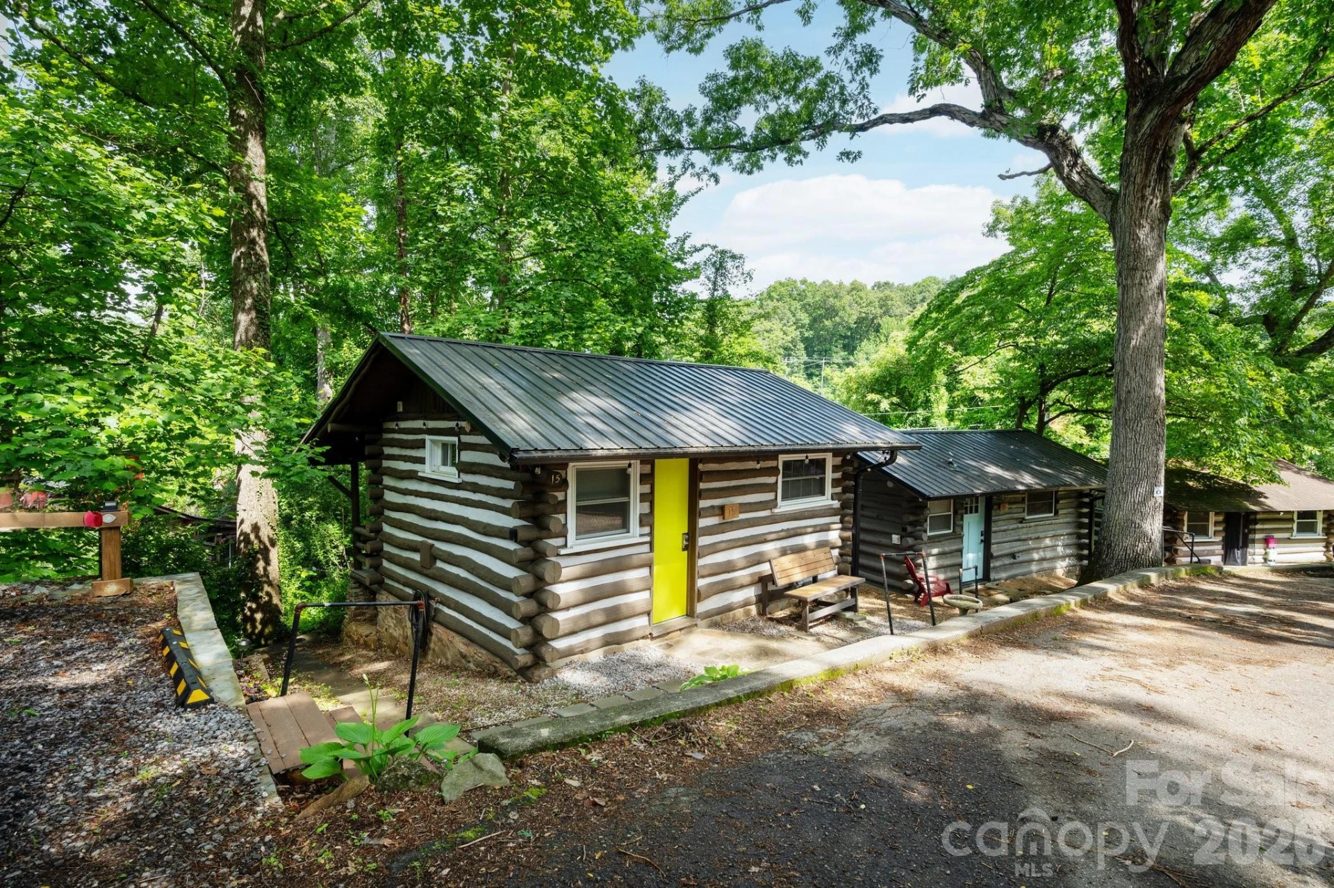 15 and 16 Cottage Drive