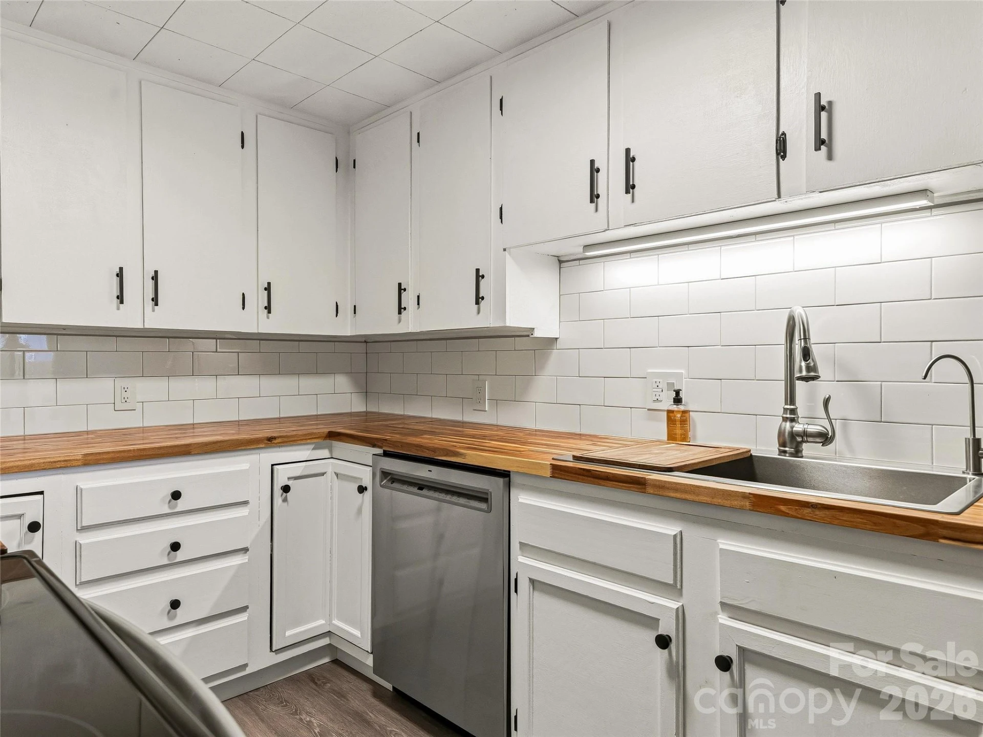 355 London Road - Photo 12