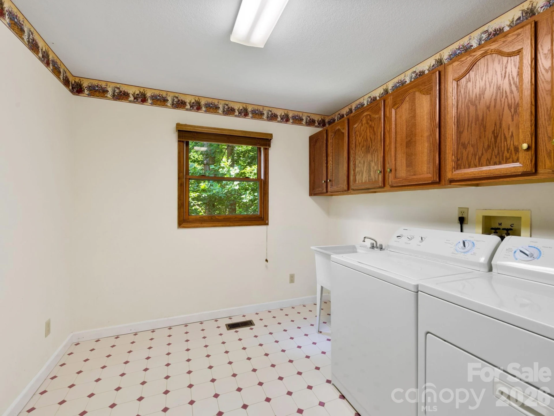 11 Robin Lane - Photo 18
