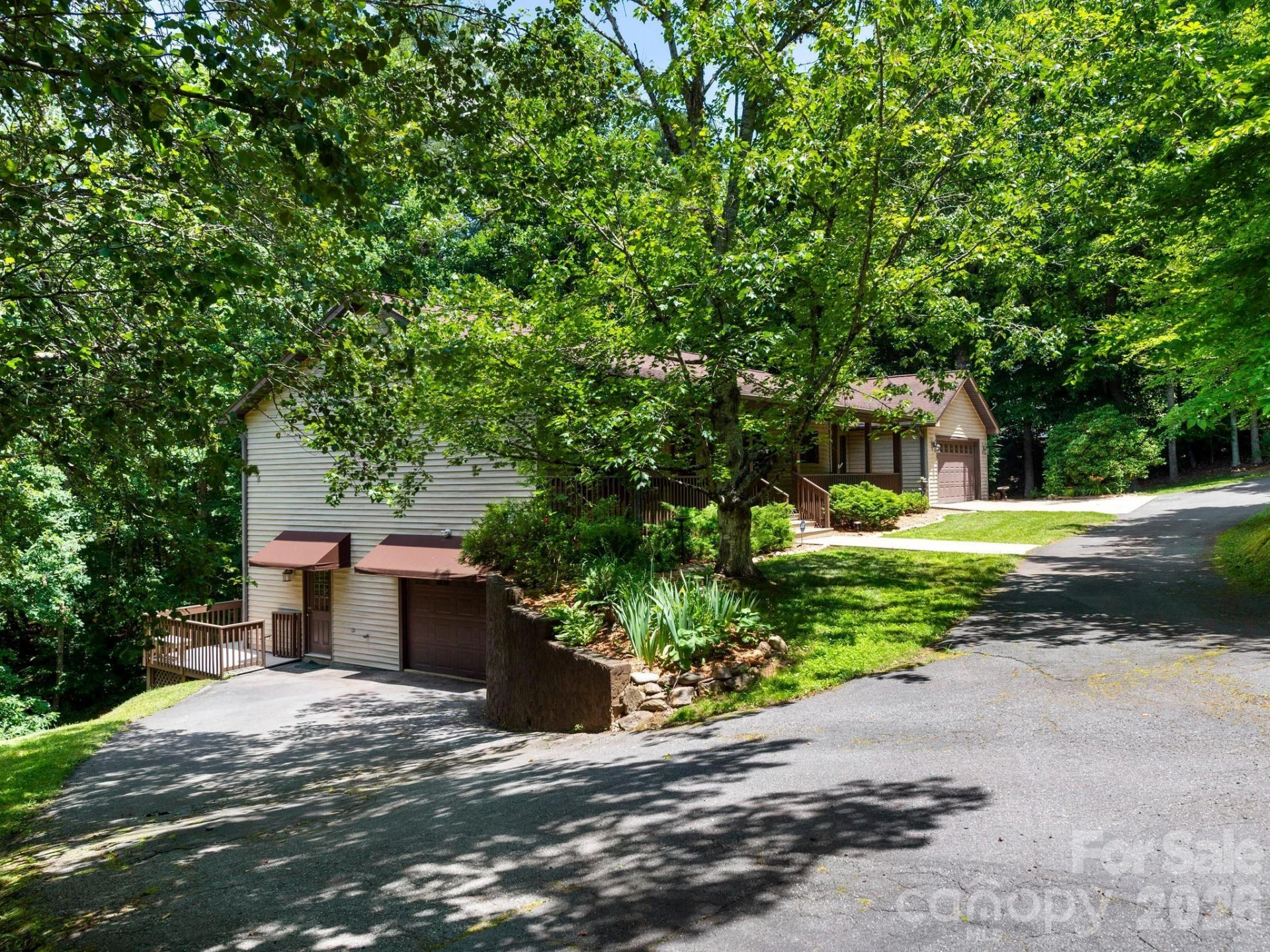 11 Robin Lane - Photo 35