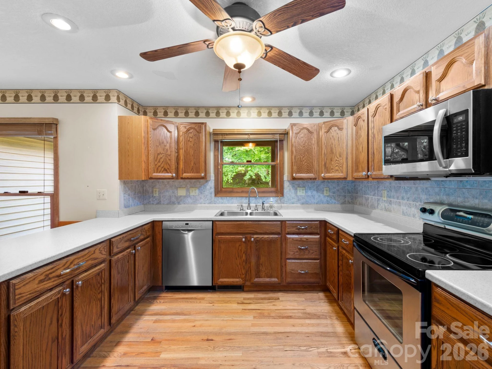 11 Robin Lane - Photo 9