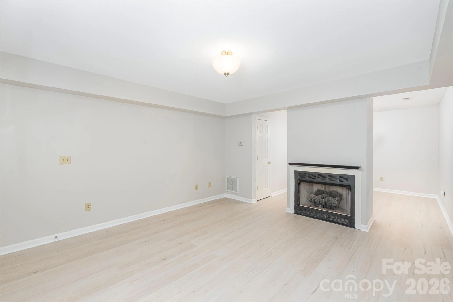 409 Carlyle Way - Photo 6