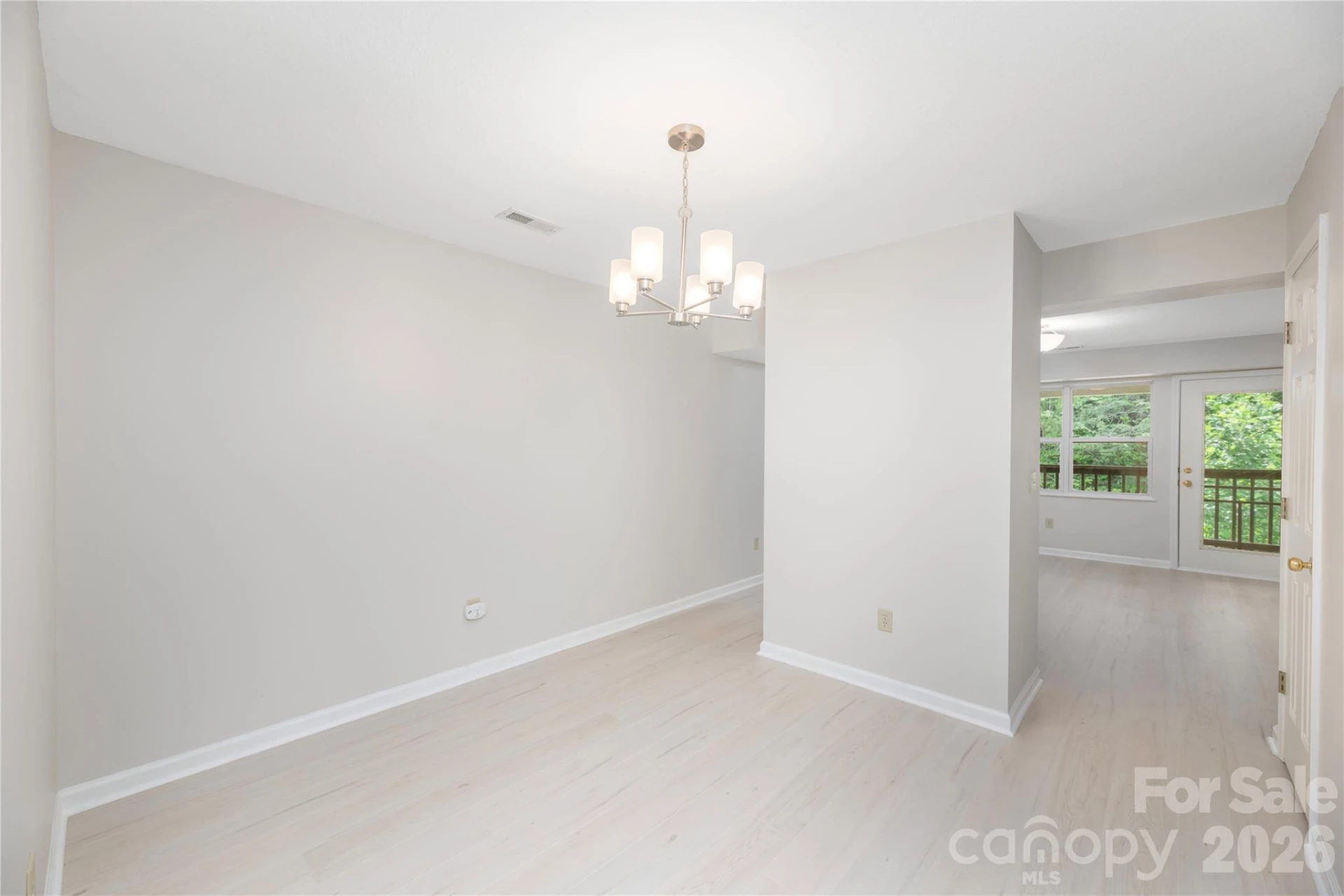 409 Carlyle Way - Photo 8