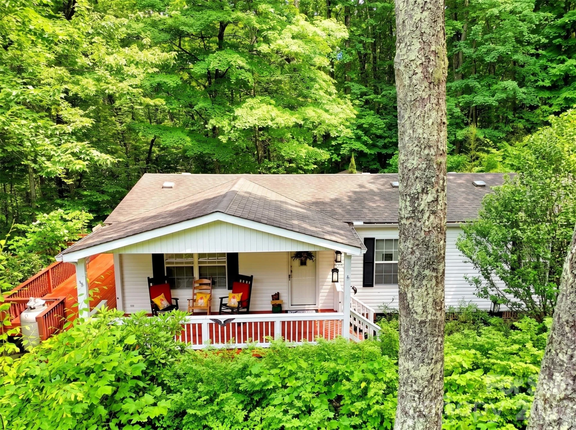 315 Oakstone Drive - Photo 2
