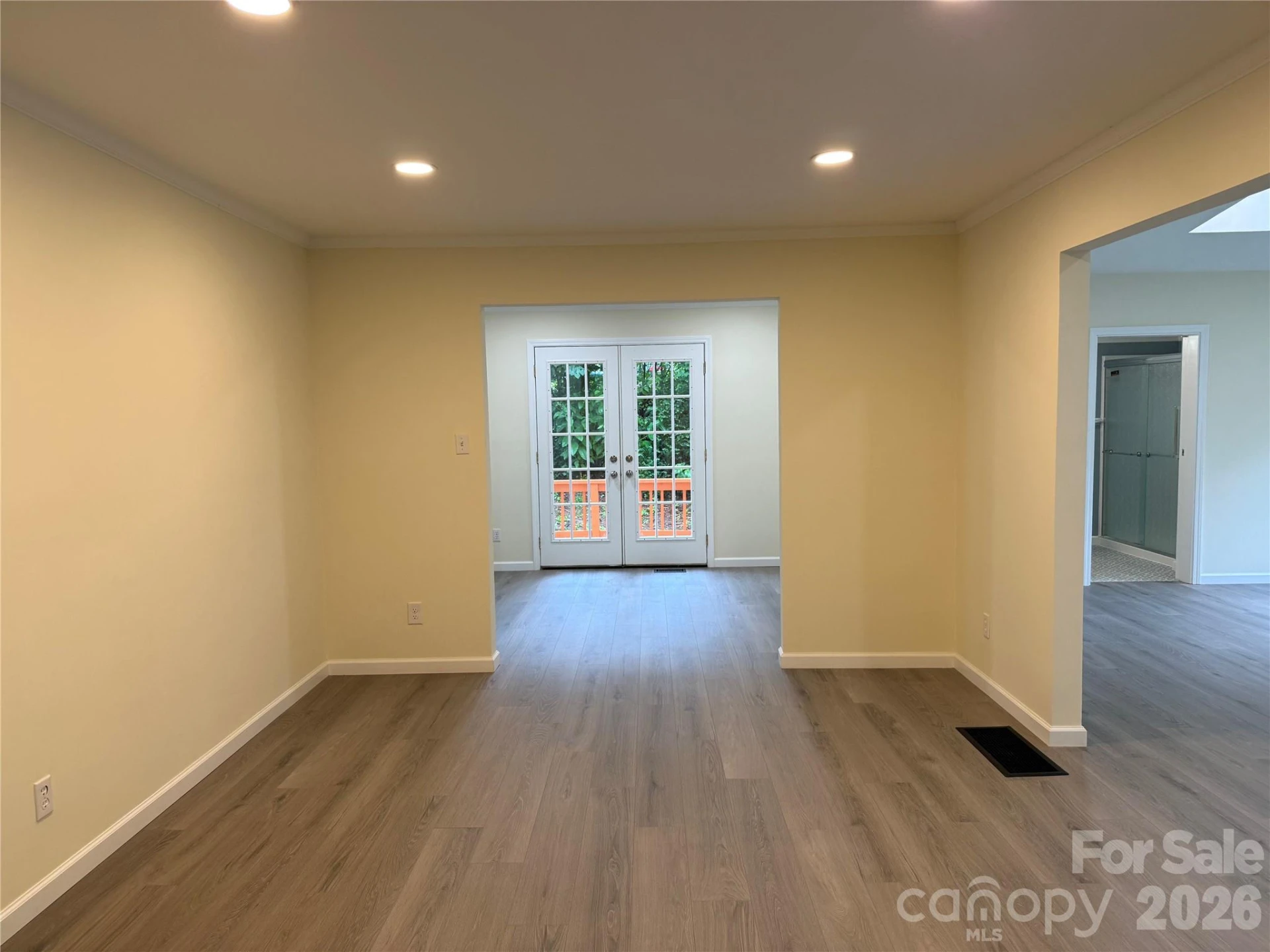 32 Mayfair Drive - Photo 13