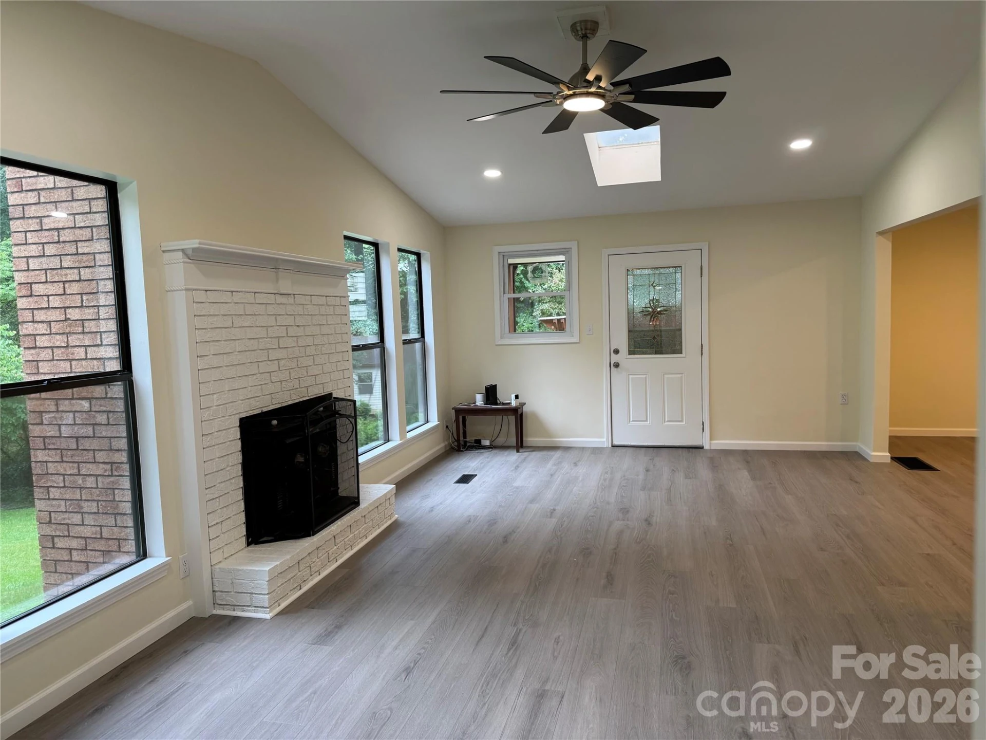 32 Mayfair Drive - Photo 16
