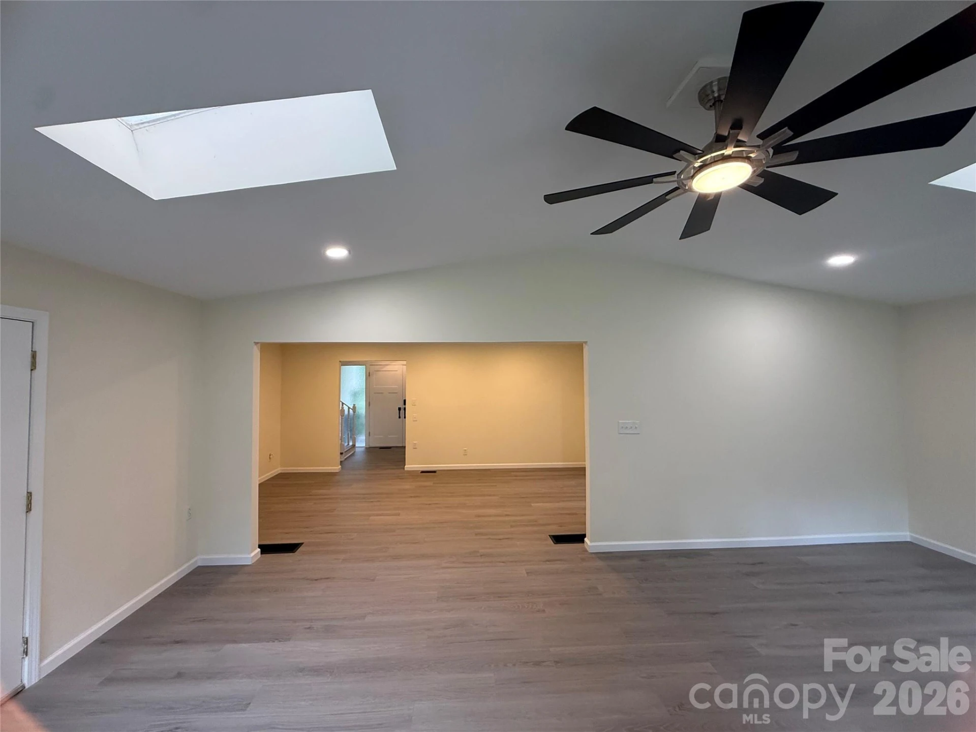 32 Mayfair Drive - Photo 17