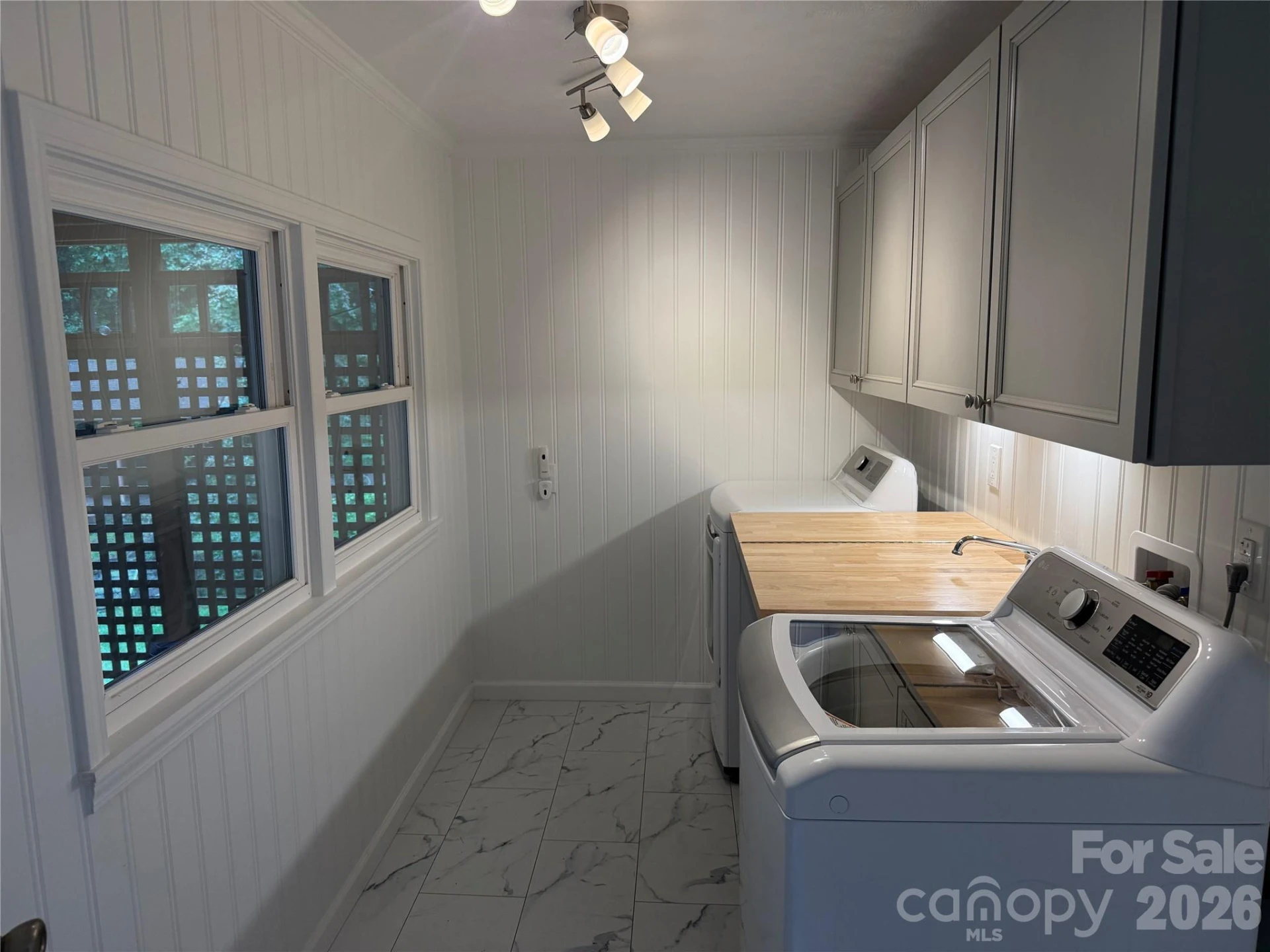 32 Mayfair Drive - Photo 29