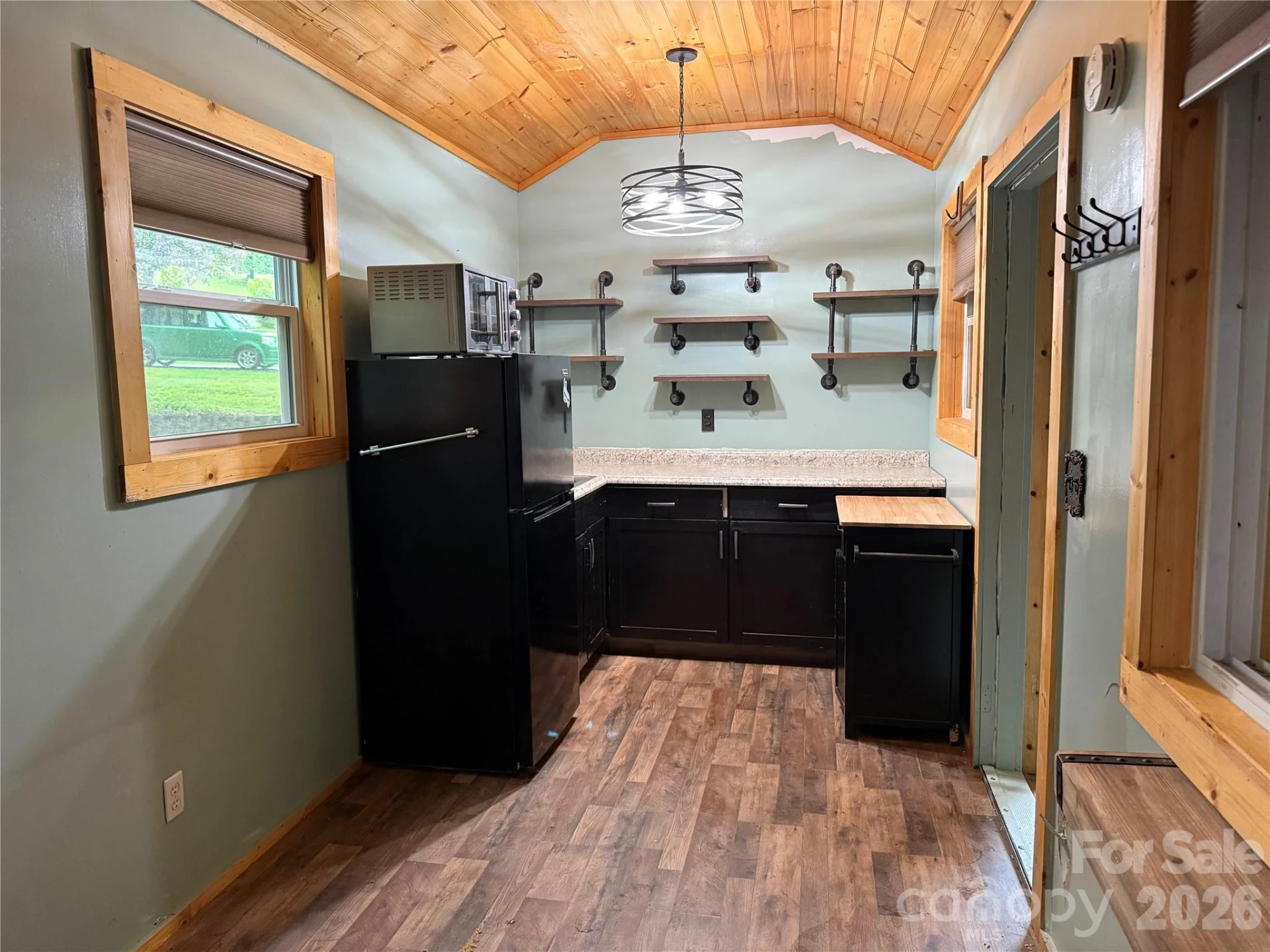 32 Mayfair Drive - Photo 43