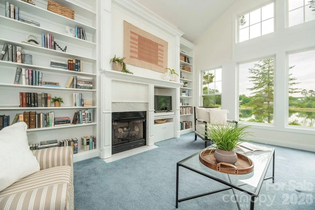 719 Deerlake Road - Photo 18