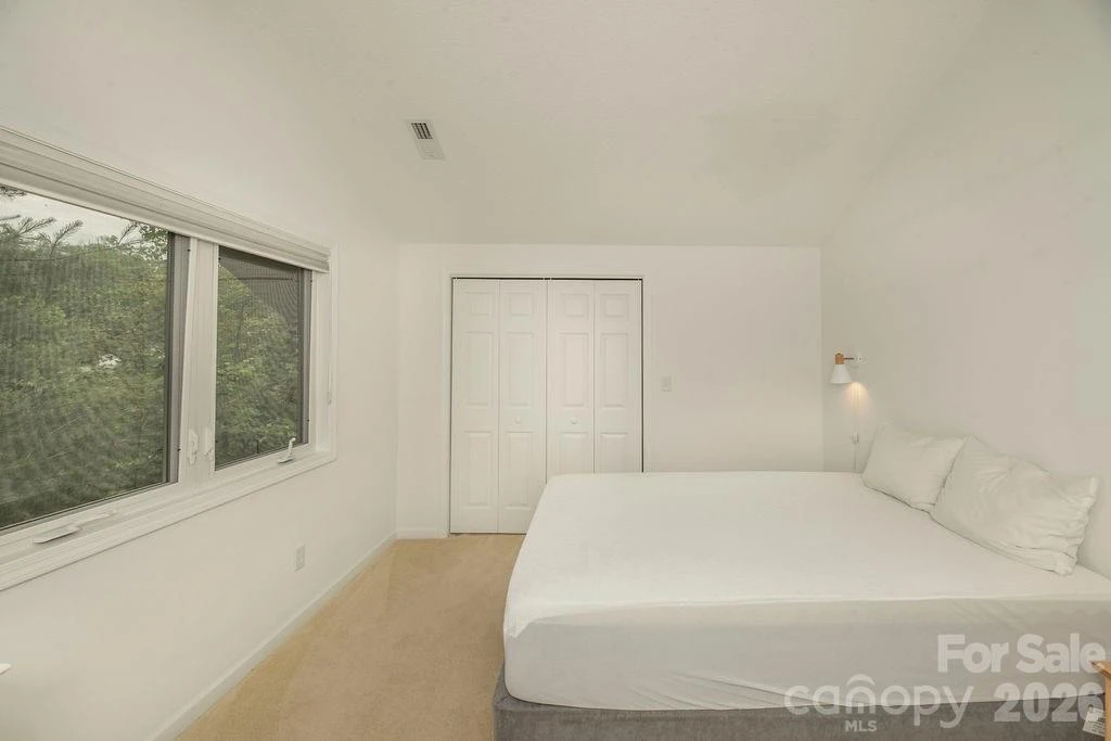 719 Deerlake Road - Photo 26