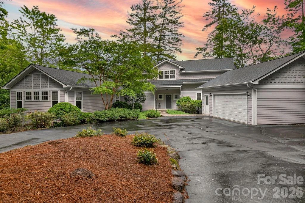 719 Deerlake Road - Photo 4