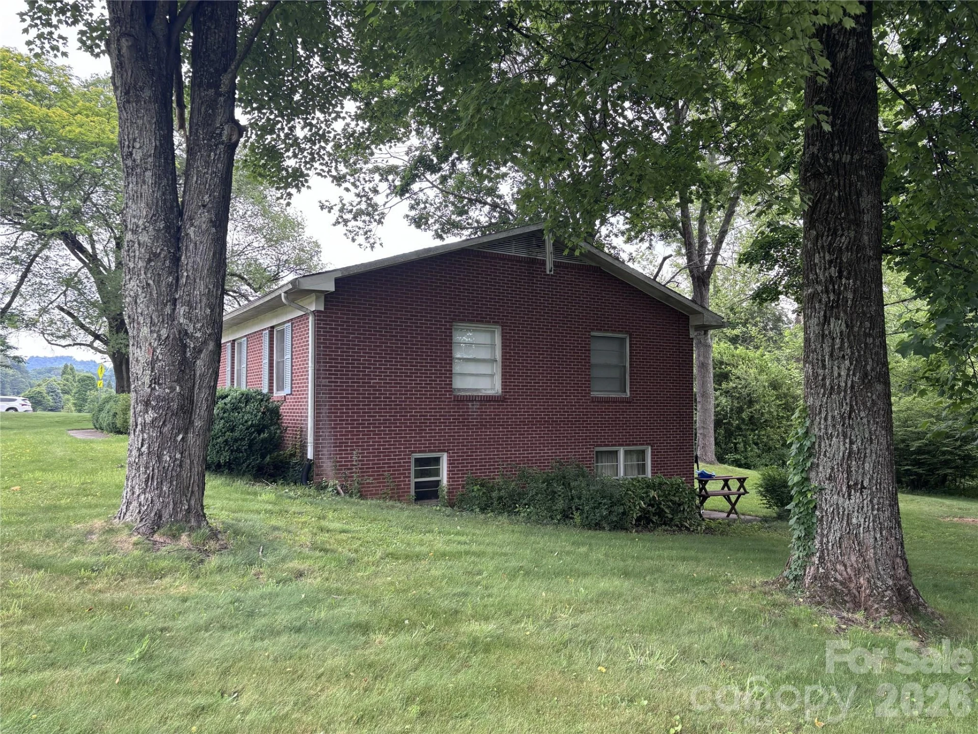 625 Vance Street - Photo 3