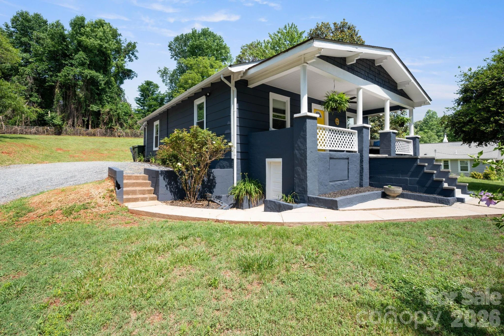 147 Hillside Street - Photo 3