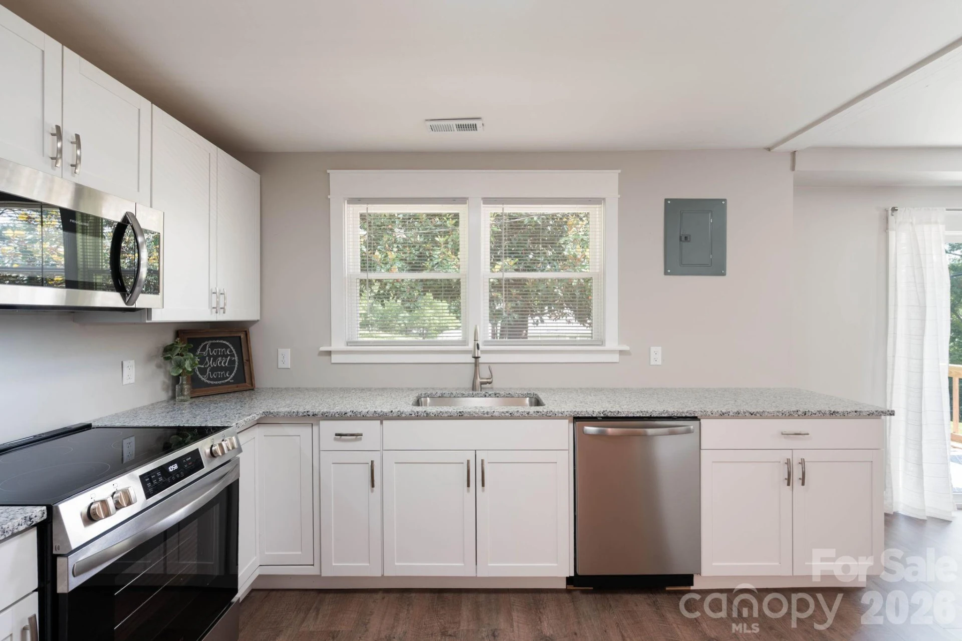 147 Hillside Street - Photo 25