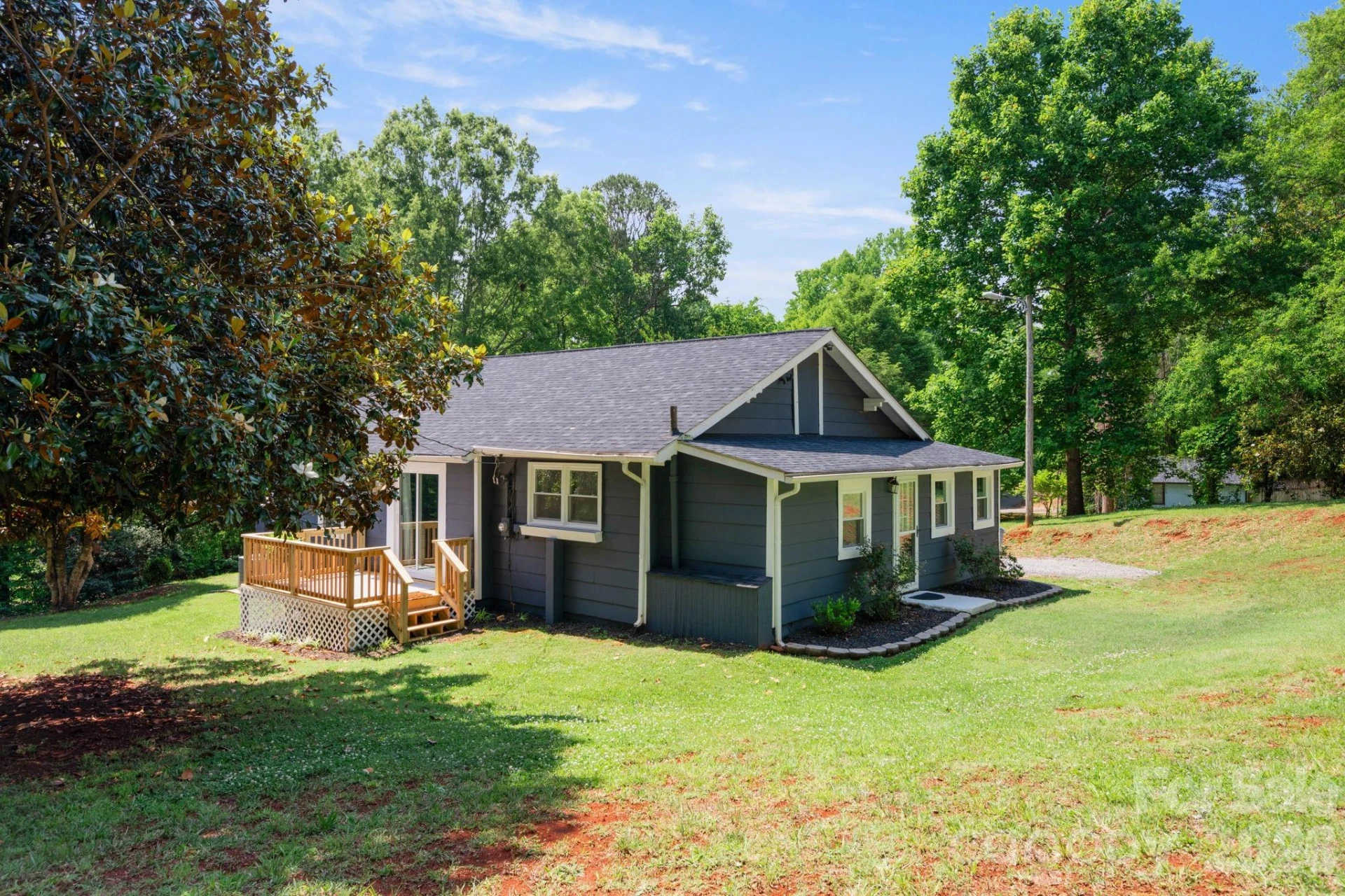 147 Hillside Street - Photo 4