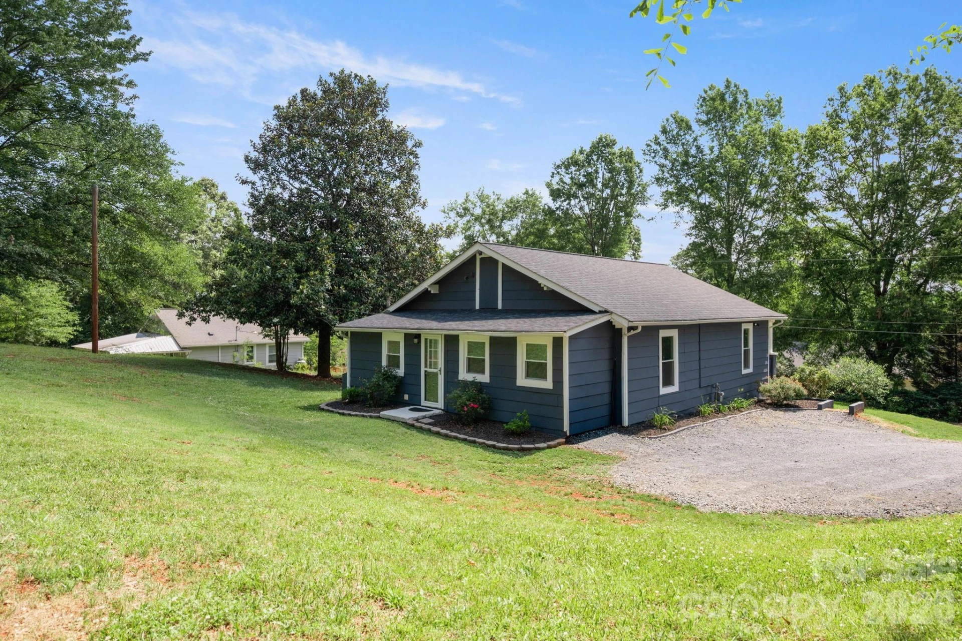 147 Hillside Street - Photo 5