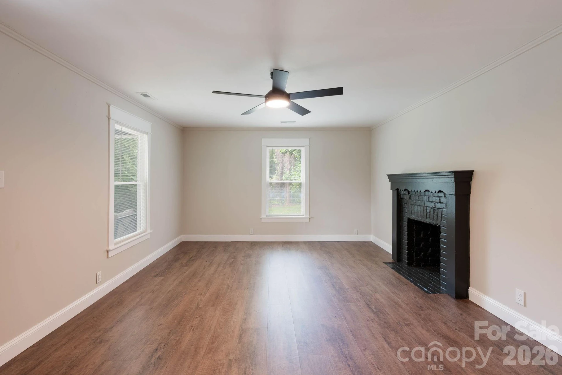 147 Hillside Street - Photo 8
