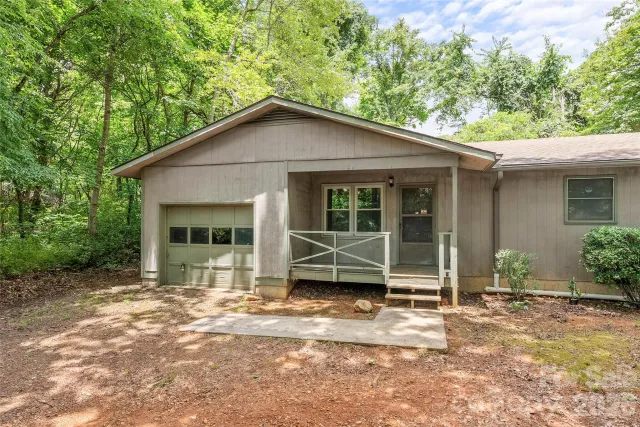100 Stonewall Avenue, Swannanoa, NC, 28778