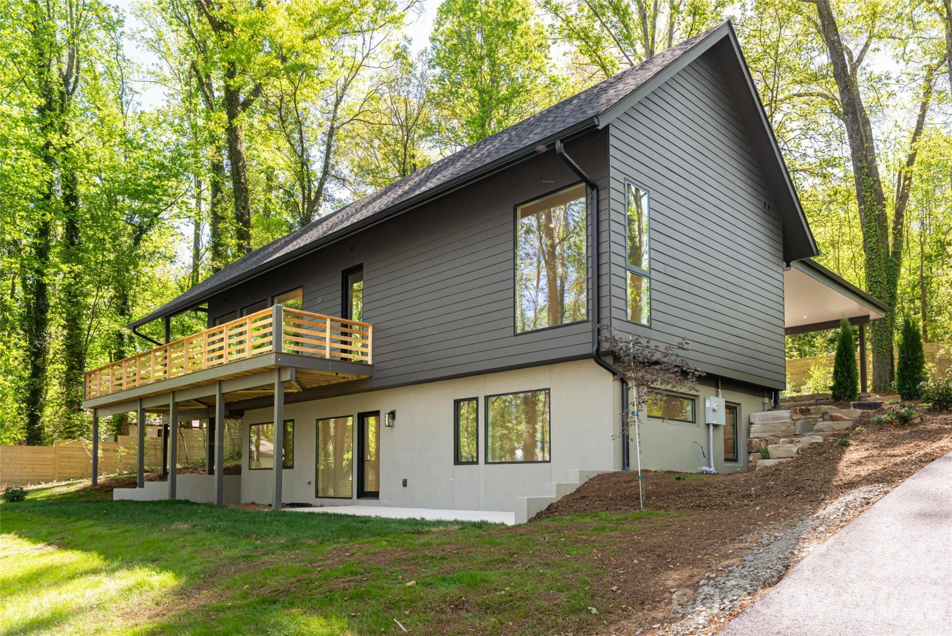 137 English Drive - Photo 2