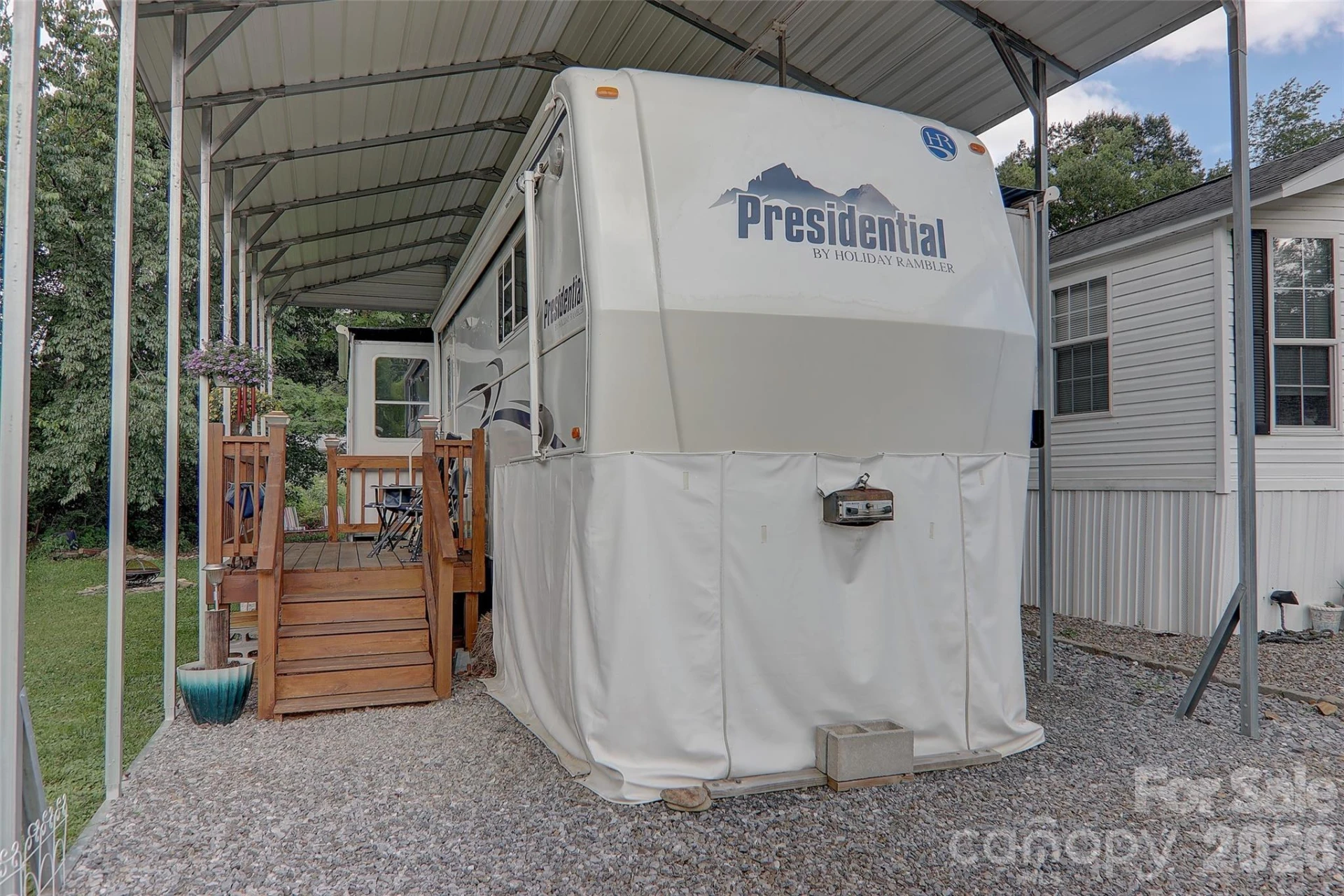 109 Pike Point #203