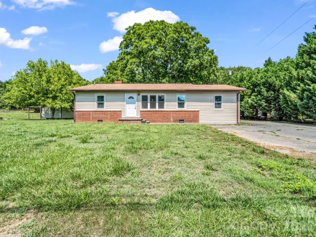 1758 Chase High Road, Forest City, NC, 28043