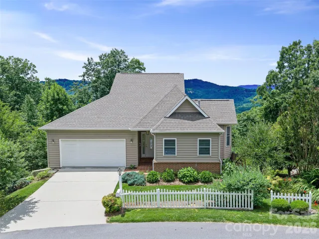 67 Ashefield Court, Hendersonville, NC, 28791