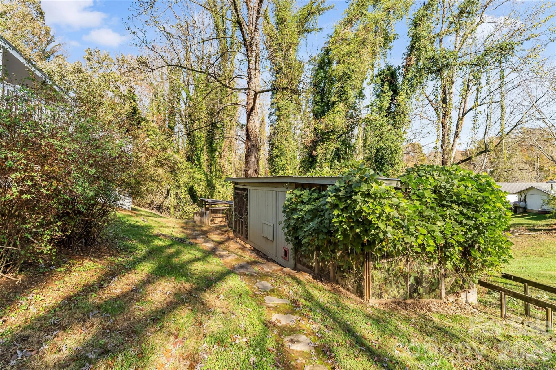 325 Dogwood Lane - Photo 30