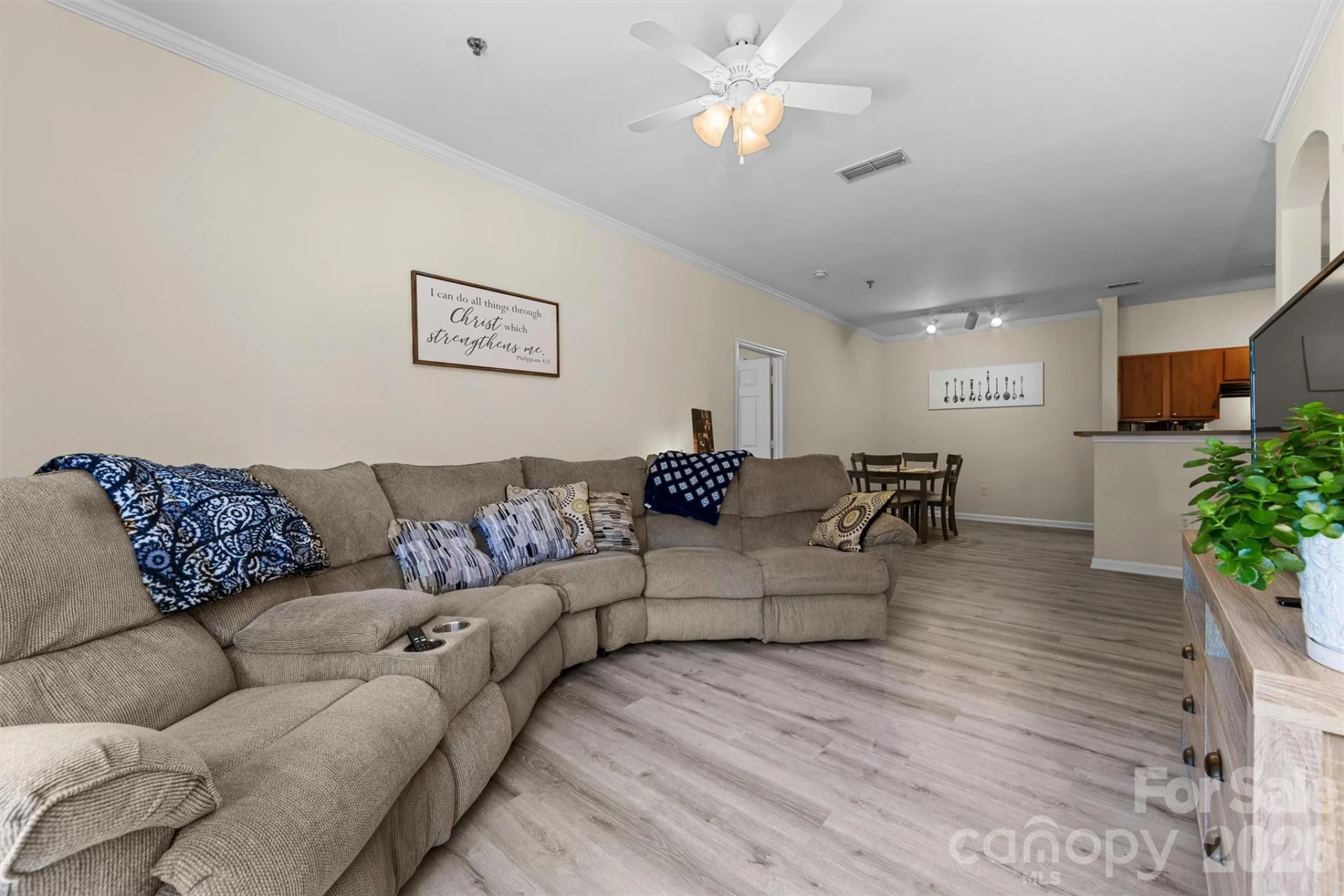 100 Vista Lake Drive #3 - Photo 5
