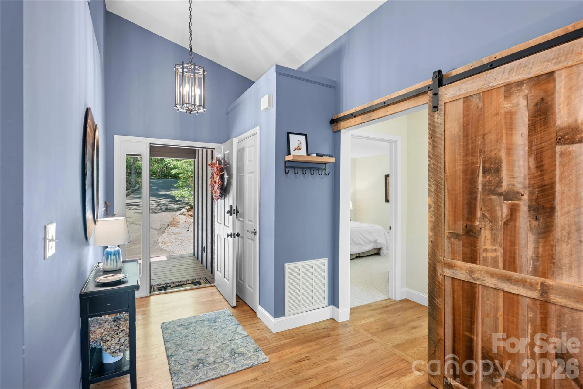 522 Toxaway Court - Photo 3