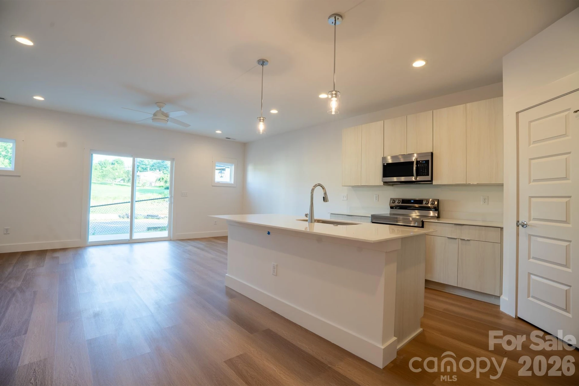 15 Bolton Street #8 - Photo 4