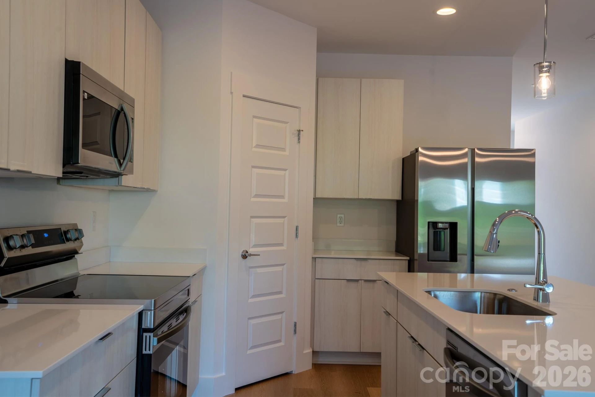 15 Bolton Street #8 - Photo 6