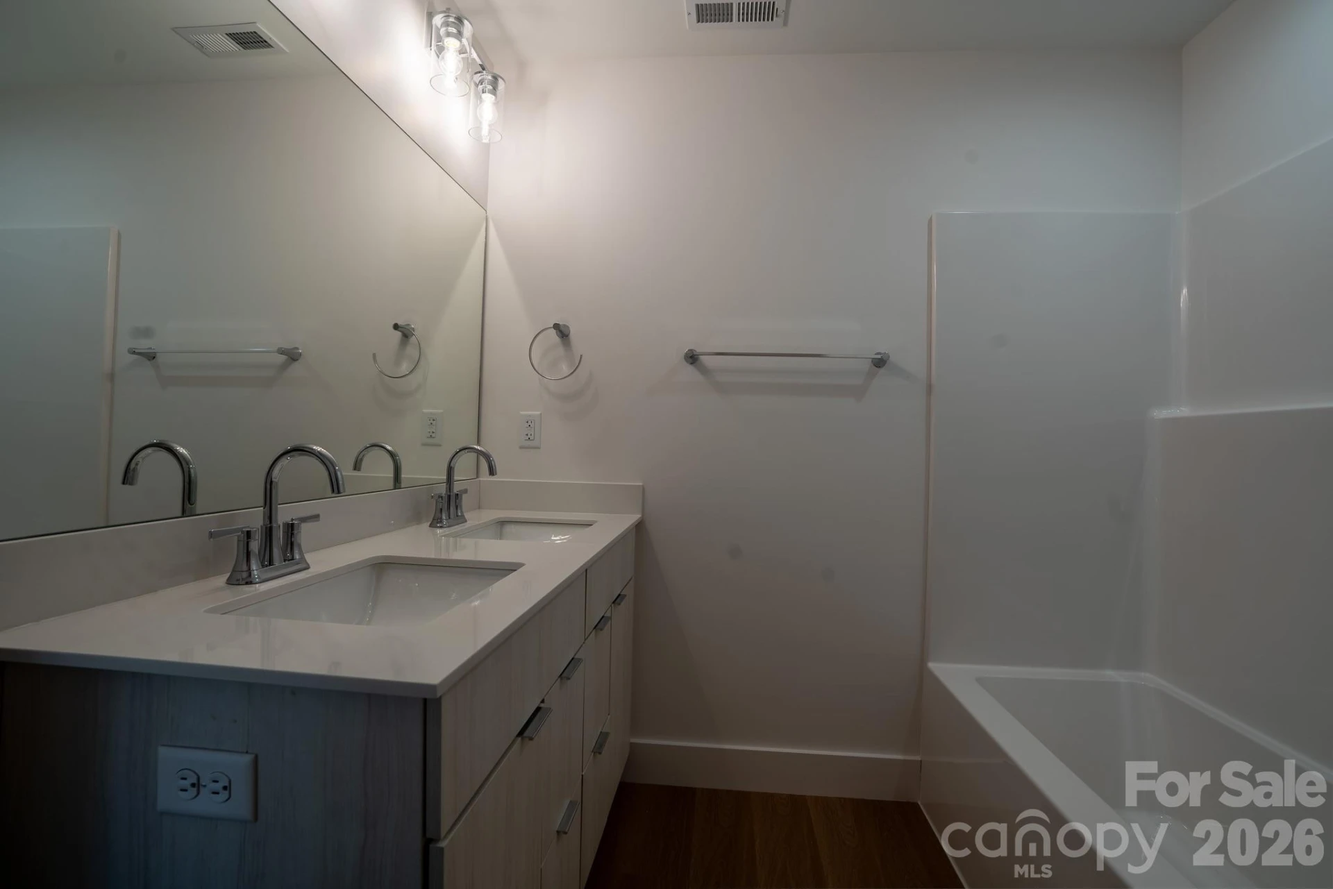 15 Bolton Street #8 - Photo 9