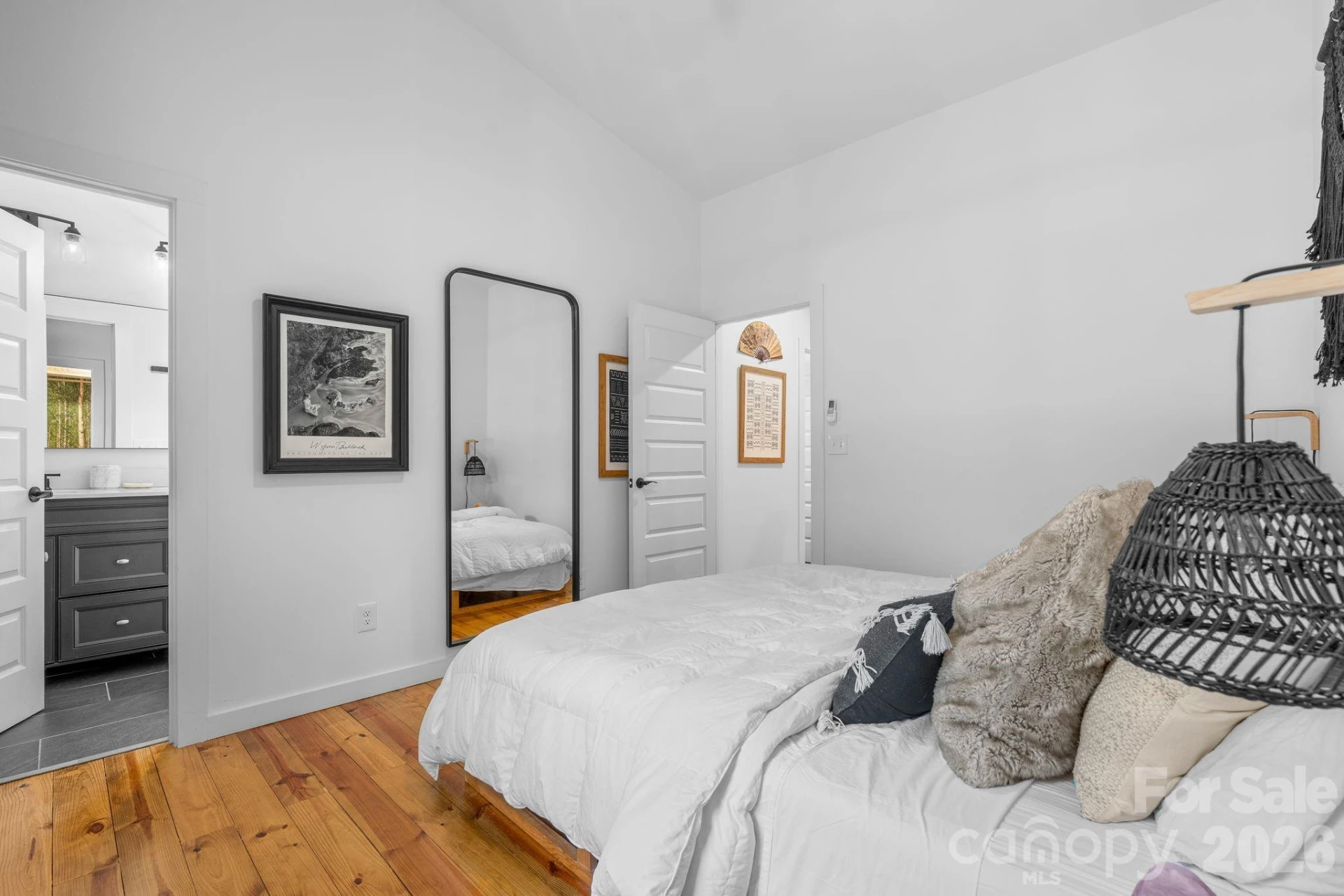 158 Simcoe Street - Photo 11