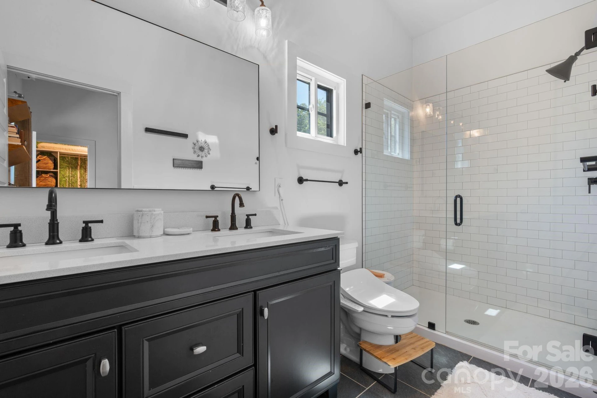 158 Simcoe Street - Photo 13