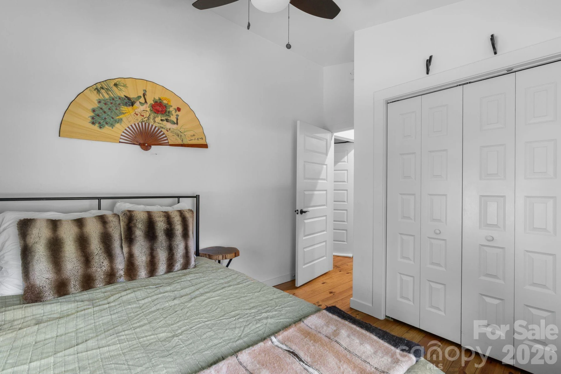 158 Simcoe Street - Photo 15