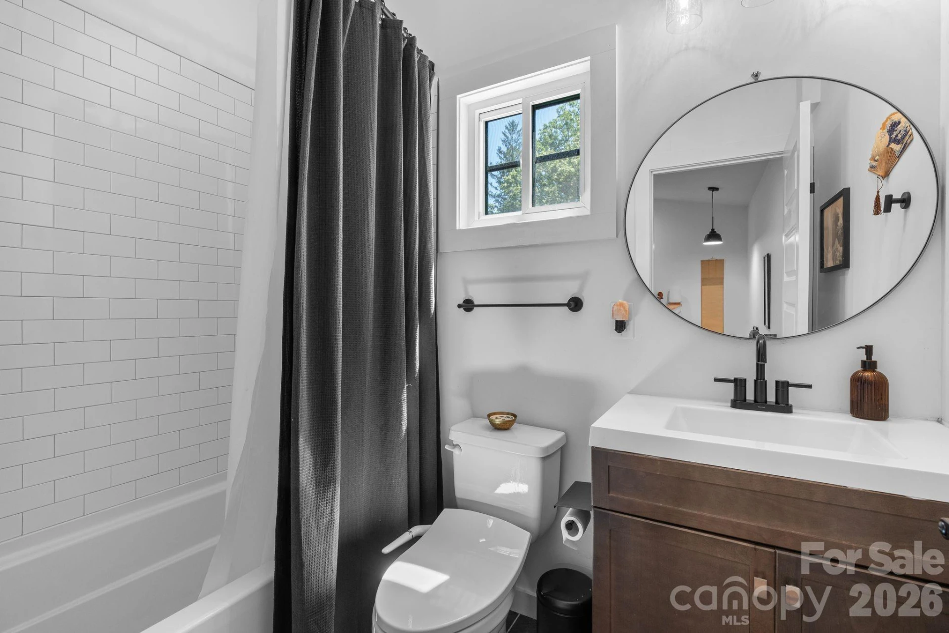 158 Simcoe Street - Photo 18
