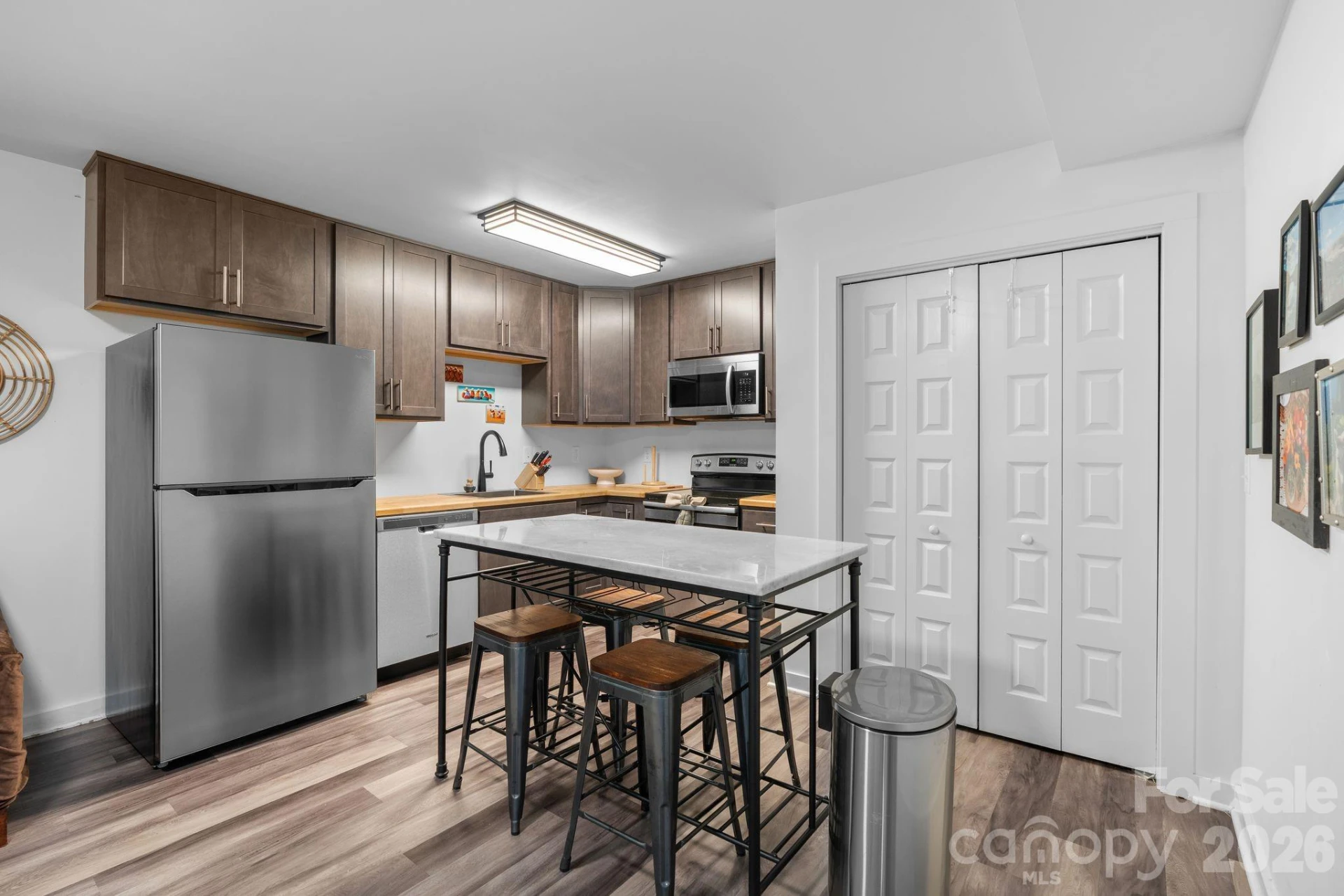 158 Simcoe Street - Photo 24