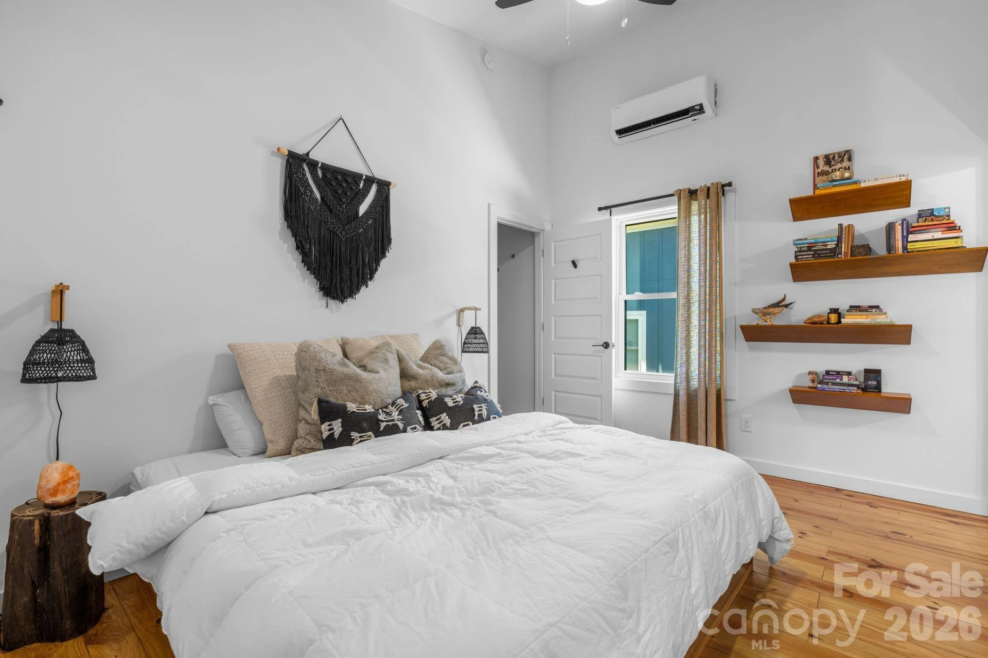 158 Simcoe Street - Photo 10