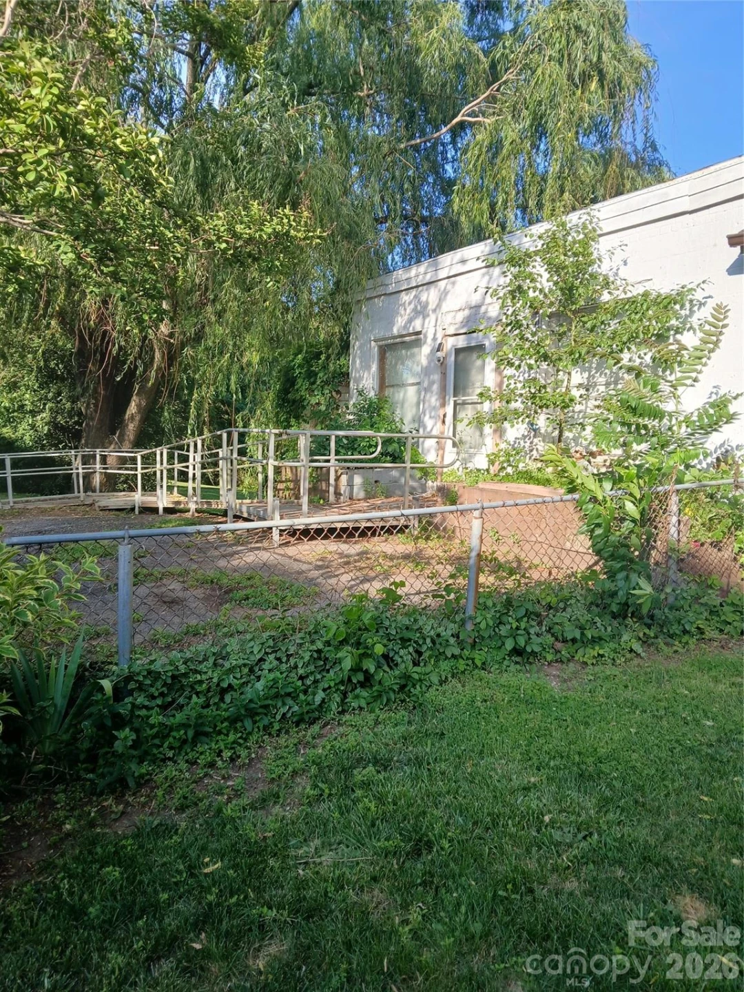 344 Haywood Street - Photo 2
