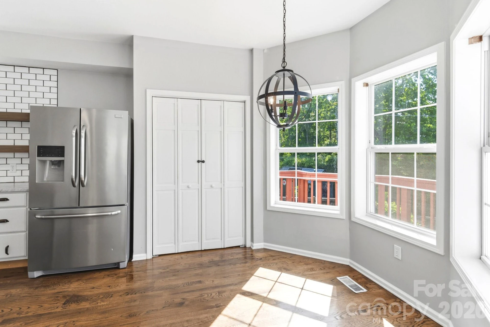 404 Stratford Road - Photo 5