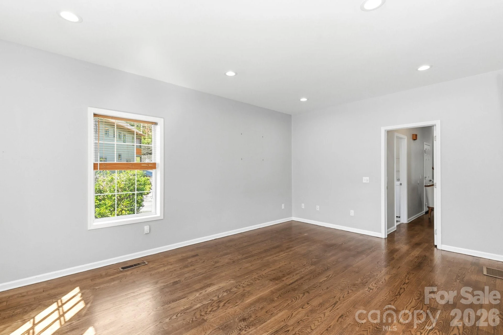 404 Stratford Road - Photo 6