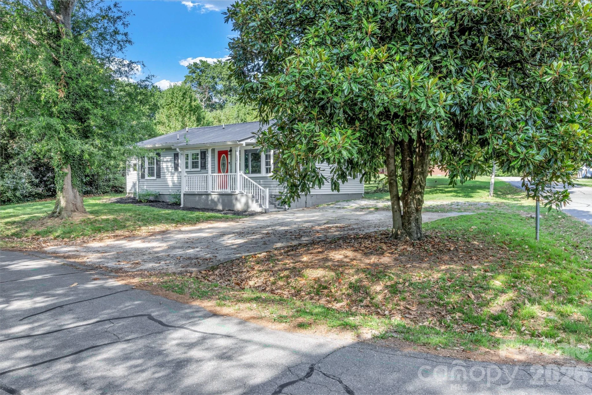 137 J E Morrow Street - Photo 5