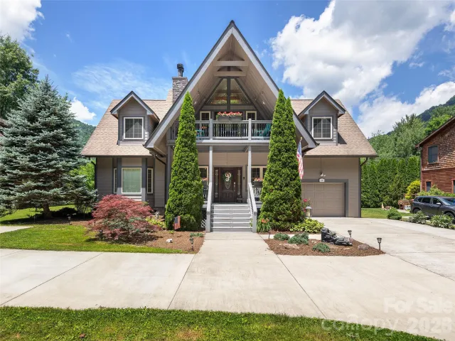 148 Campbell Creek Road, Maggie Valley, NC, 28751