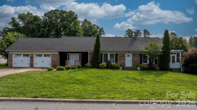 15 6th Em Street, Marion, NC, 28752