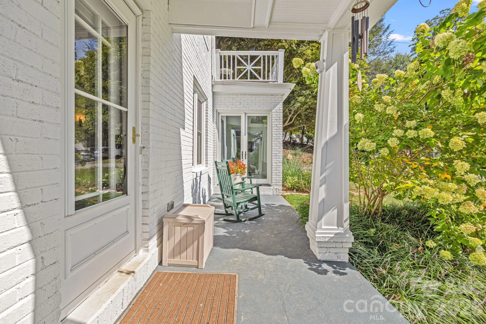 18 Robinwood Avenue - Photo 2
