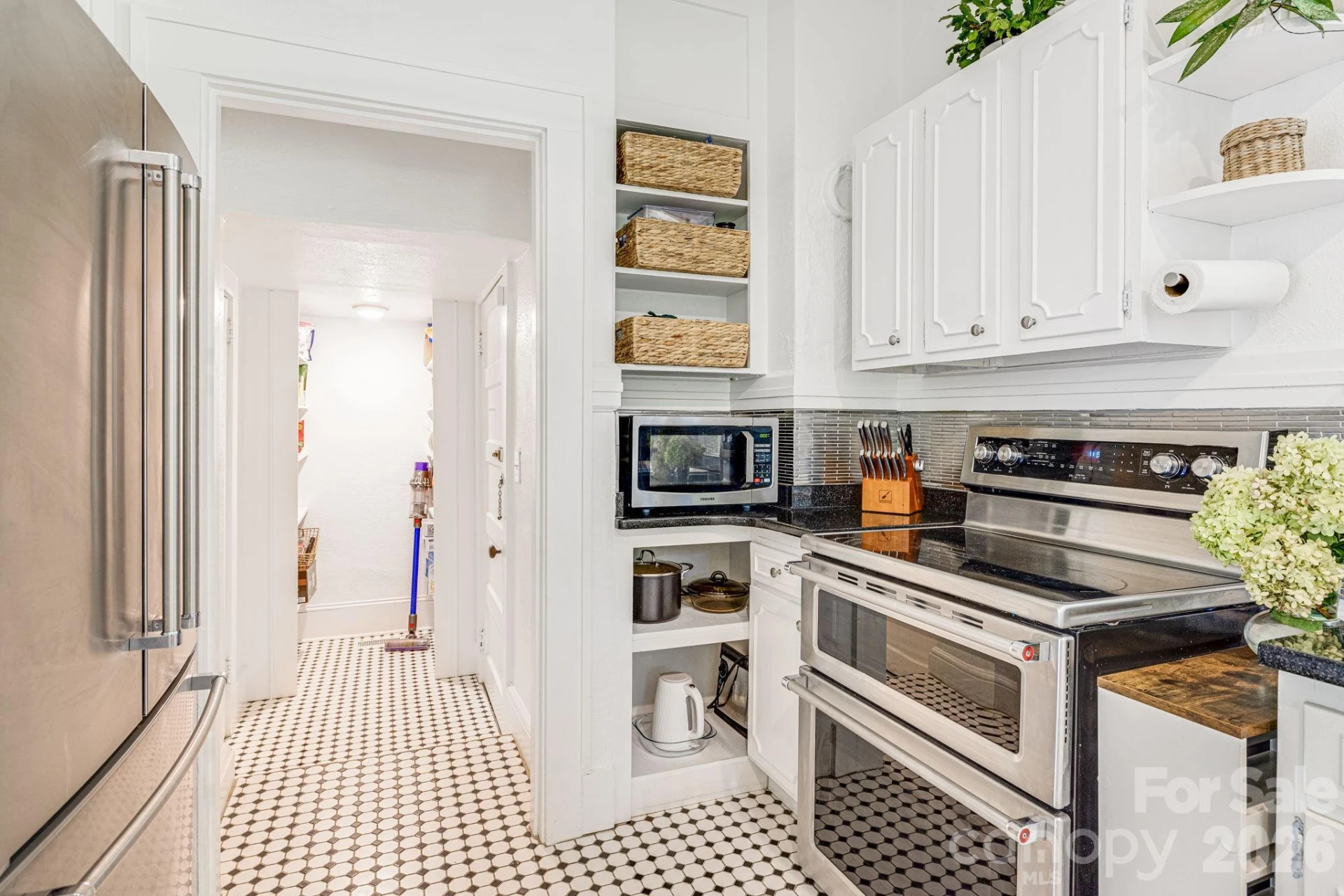 18 Robinwood Avenue - Photo 15